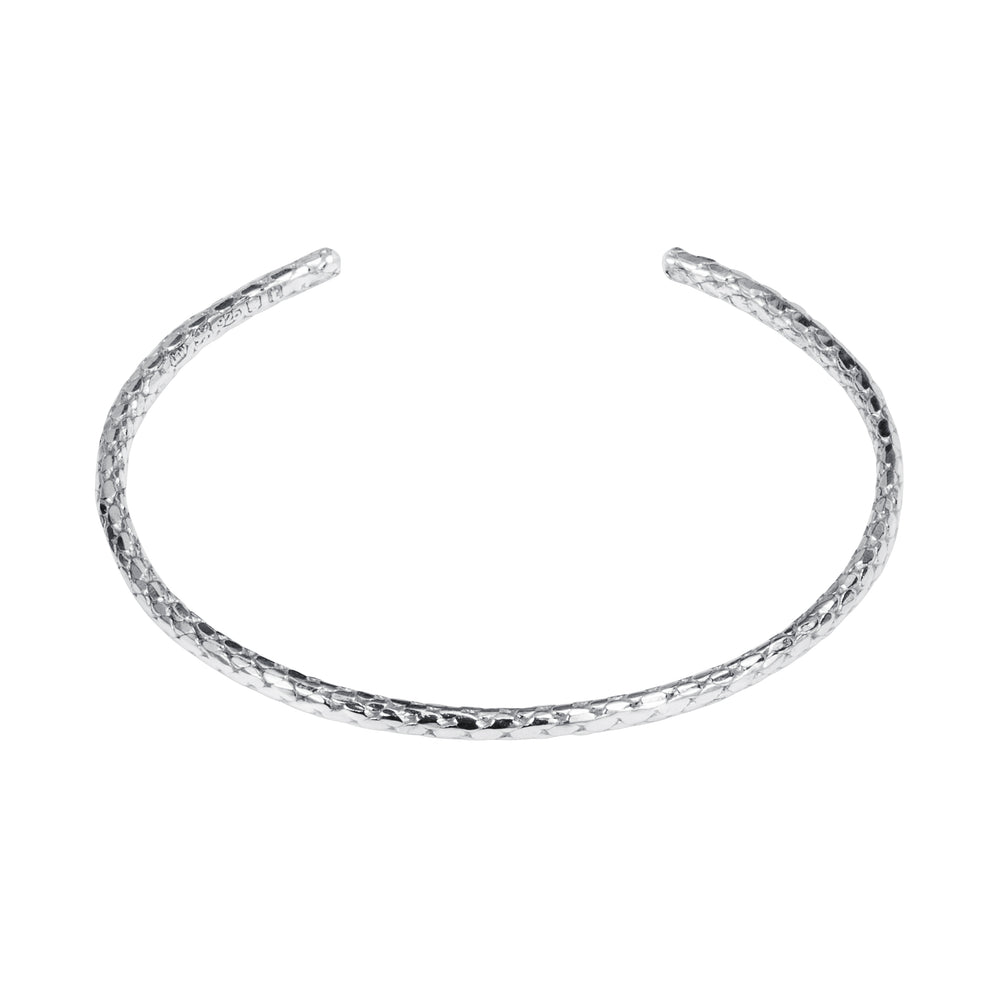 Hammered Rope Bangle – Textured Sculptural Jewellery
