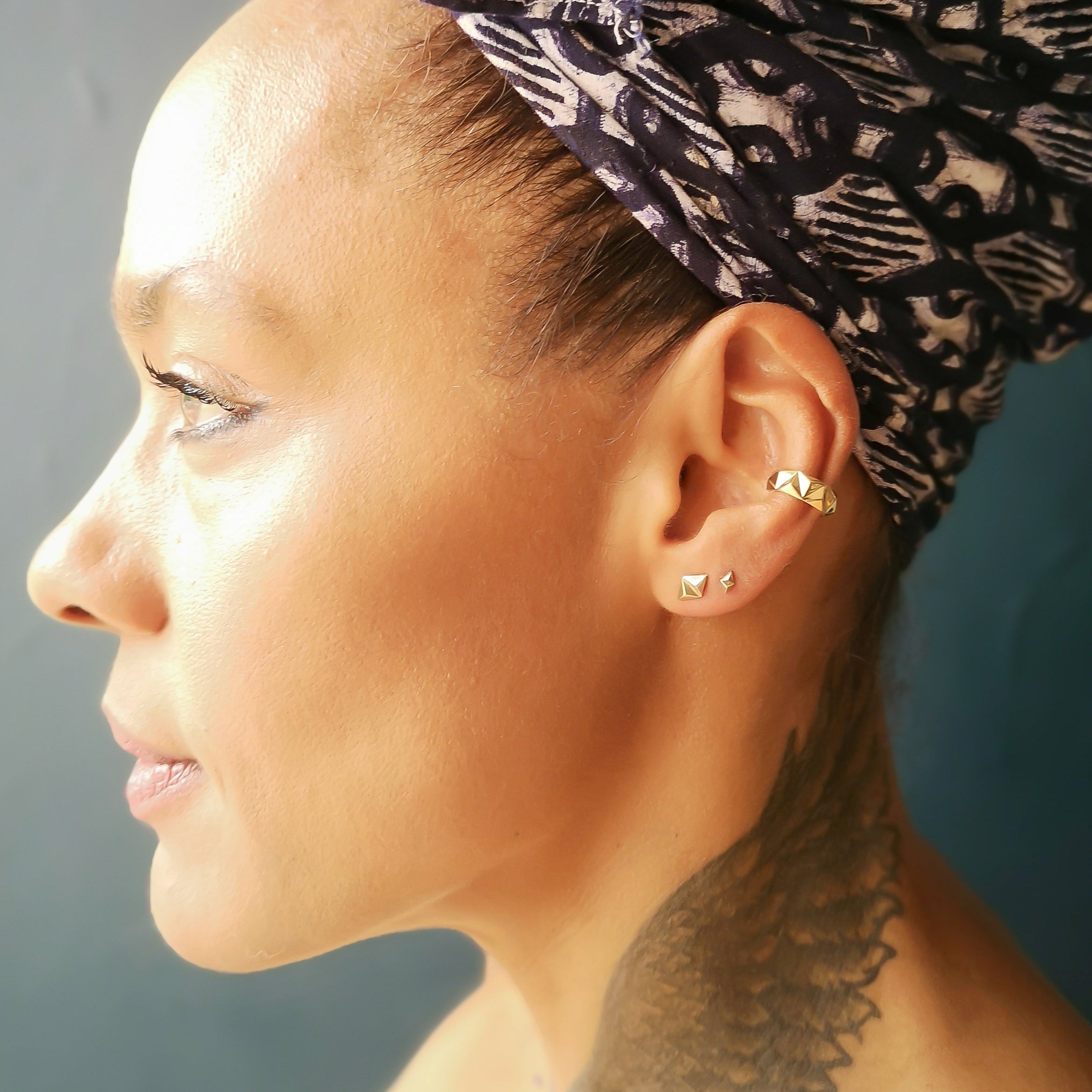 Tiny Rocka Kite Stud Earrings