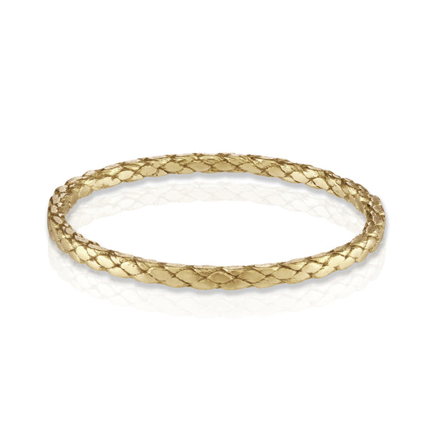 Rope ring in gold by Louise Wade